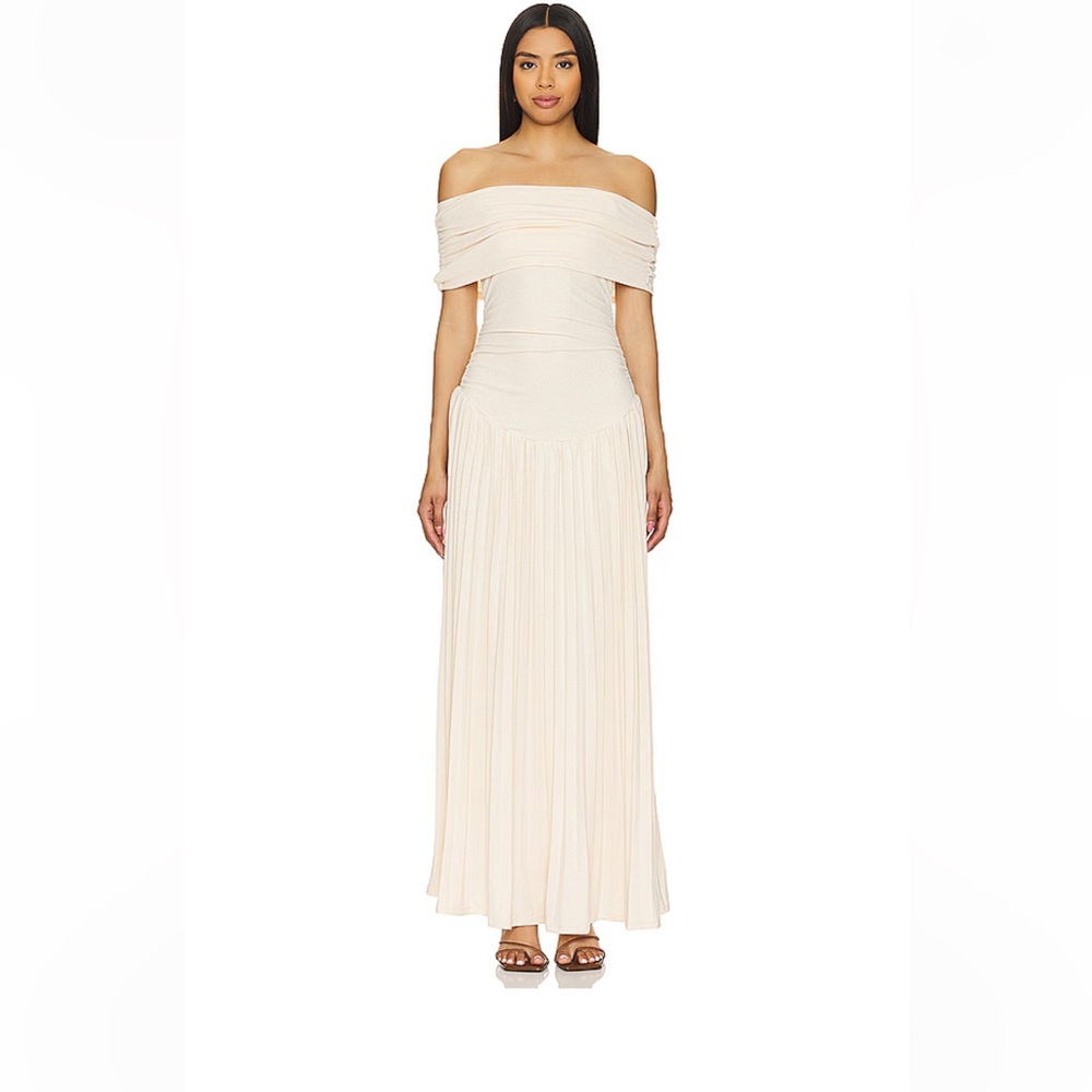 Field Of Dreams Dress in Oatmeal
LIONESS - Picture 5 of 7